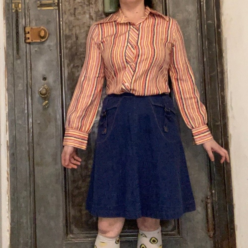 small xs 26" waist Vintage 70s jean skirt buckle pockets  blue A-line circle ska